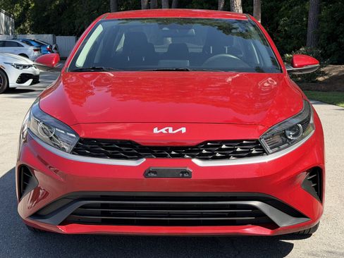 Used 2023 Kia Forte LXS w/ LXS Technology Package FWD image 3