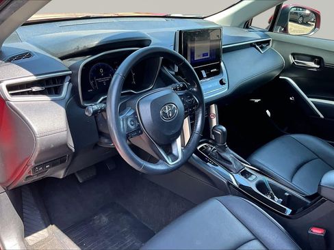 Certified 2023 Toyota Corolla Cross XLE FWD image 18