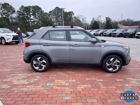 Used 2023 Hyundai Venue SEL image 37