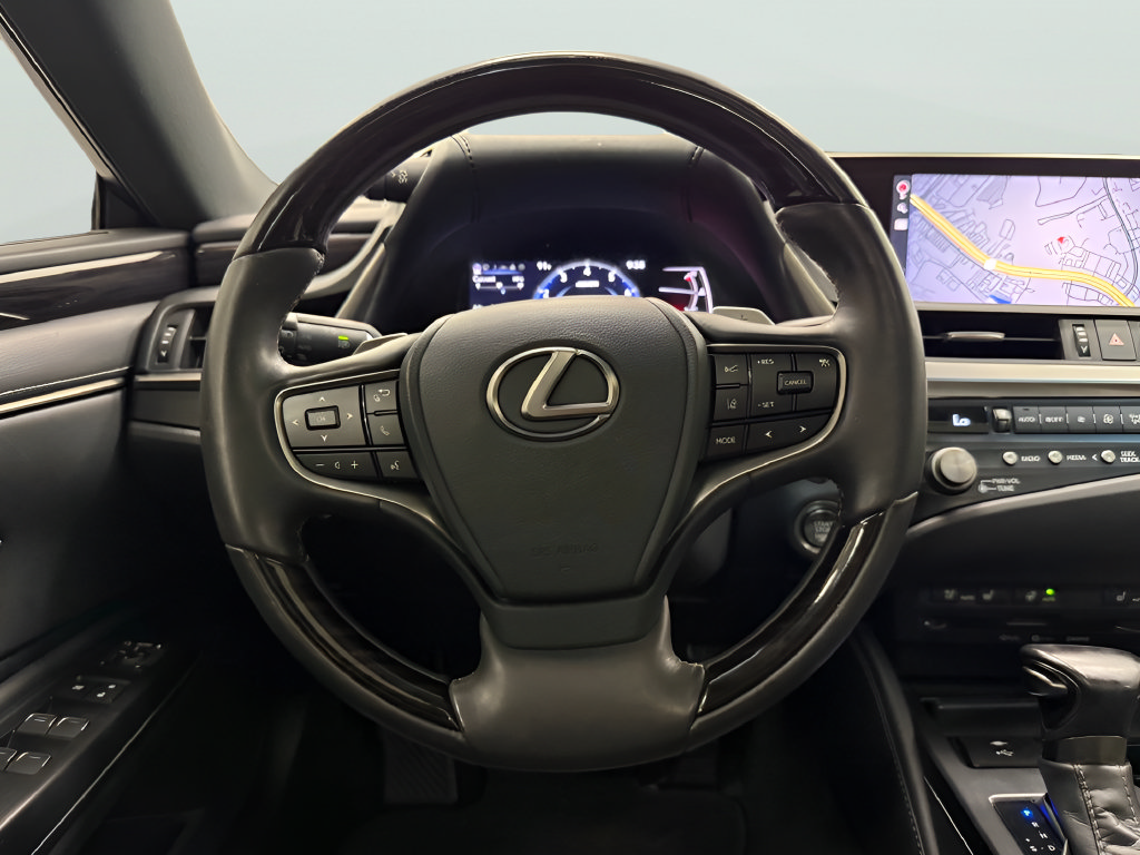 Used 2021 Lexus ES 350 w/ Premium Package FWD image 17