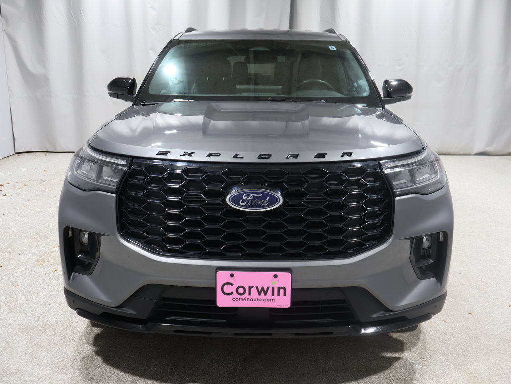 Used 2025 Ford Explorer ST-Line AWD/4WD image 7