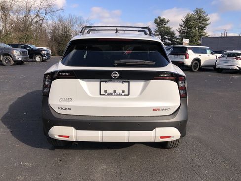 New 2026 Nissan Kicks SR w/ Cold Weather Package image 18