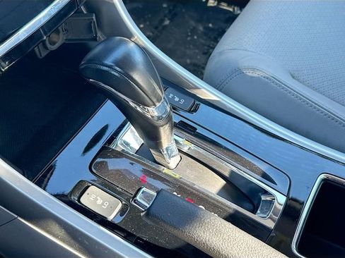 Used 2016 Honda Accord EX-L image 17