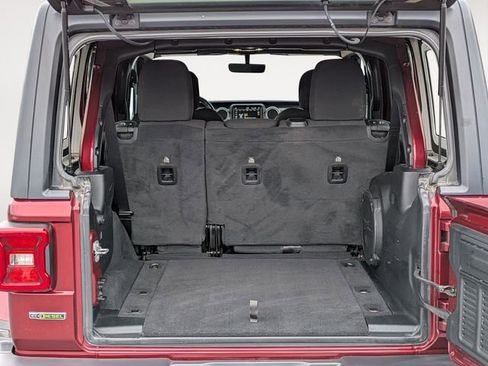 Certified 2021 Jeep Wrangler Unlimited Sahara image 32