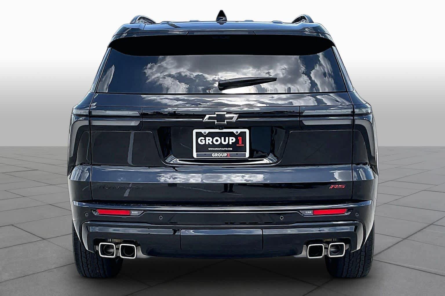 Used 2024 Chevrolet Traverse RS FWD image 5