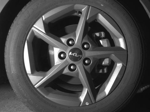 Used 2025 Kia K4 FWD image 13