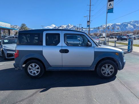Used 2006 Honda Element EX image 2