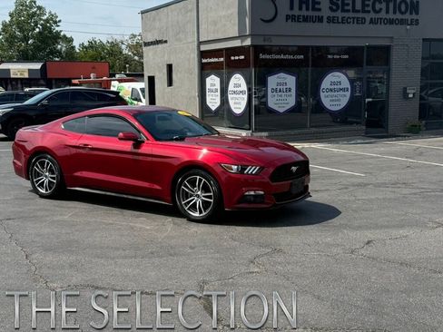 Used 2016 Ford Mustang Coupe RWD image 1