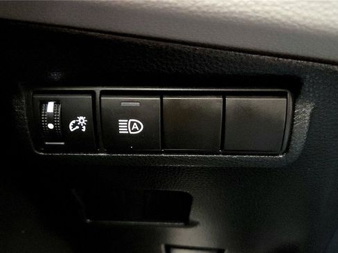 Certified 2023 Toyota Corolla Cross L image 40