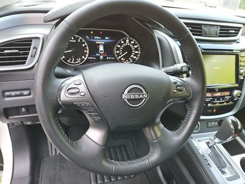 Used 2023 Nissan Murano SV w/ SV Midnight Edition Package image 19