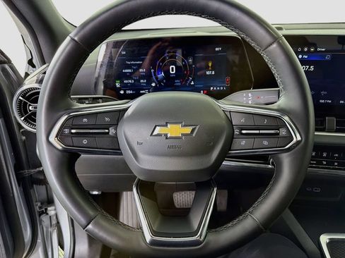 Used 2025 Chevrolet Equinox LT AWD/4WD image 15