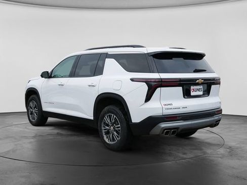 Used 2024 Chevrolet Traverse LT AWD/4WD image 8