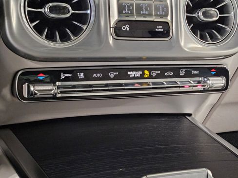 Certified 2025 Mercedes-Benz G 63 AMG 4MATIC image 29