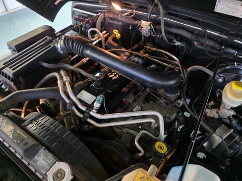 Used 2005 Jeep Wrangler Sport w/ 30" Tire & Wheel Group image 32