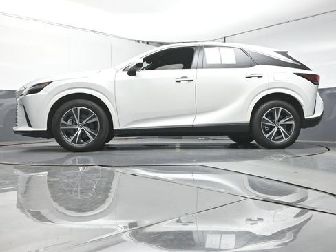 Used 2024 Lexus RX 350 FWD w/ Technology Package image 36