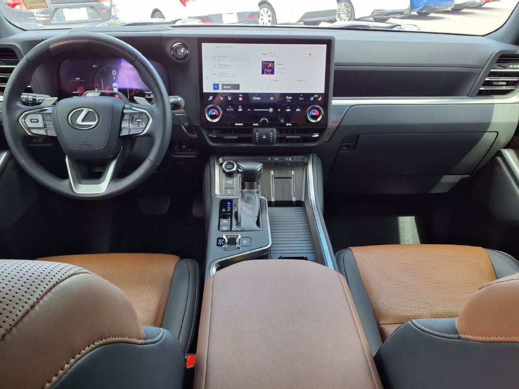 Used 2024 Lexus GX 550 w/ Cold Area Package AWD/4WD image 21