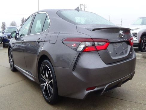 Used 2024 Toyota Camry SE image 8