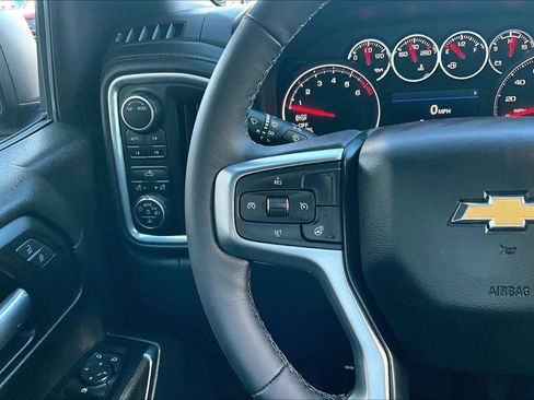 Used 2022 Chevrolet Silverado 1500 LT image 18
