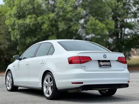 Used 2017 Volkswagen Jetta GLI FWD image 7