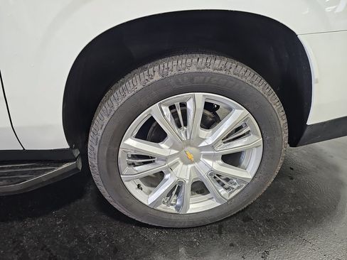 Used 2024 Chevrolet Suburban High Country w/ Max Trailering Package AWD/4WD image 34