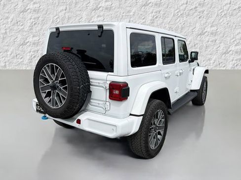 Used 2024 Jeep Wrangler High Altitude image 3