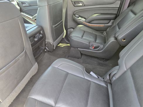 Used 2017 Chevrolet Suburban Premier RWD image 27