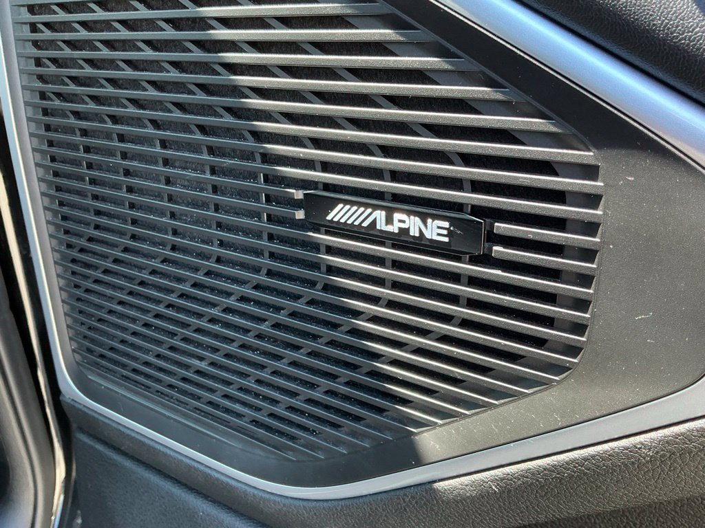 Used 2024 Jeep Wagoneer L Series II RWD image 15