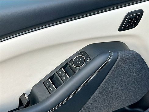 Used 2023 Ford Mustang Mach-E Premium image 18