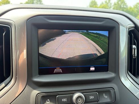 Used 2021 Chevrolet Silverado 1500 Custom AWD/4WD image 4
