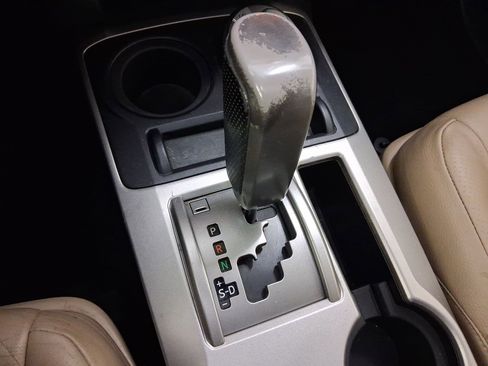 Used 2013 Toyota 4Runner Limited image 19