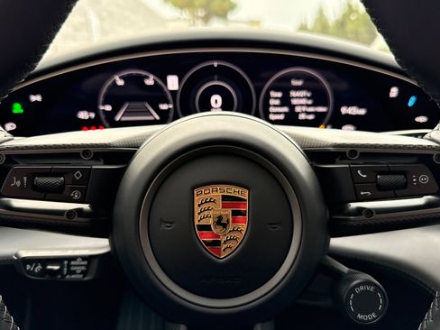 Used 2023 Porsche Taycan GTS image 28