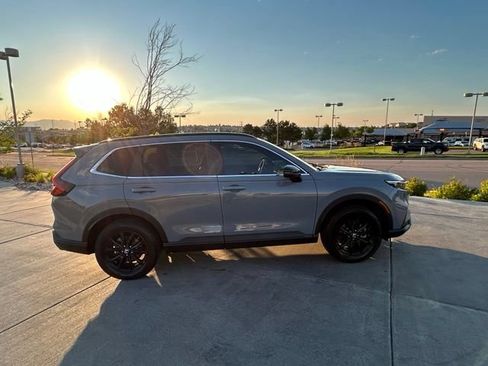 Used 2025 Honda CR-V Sport-L image 9
