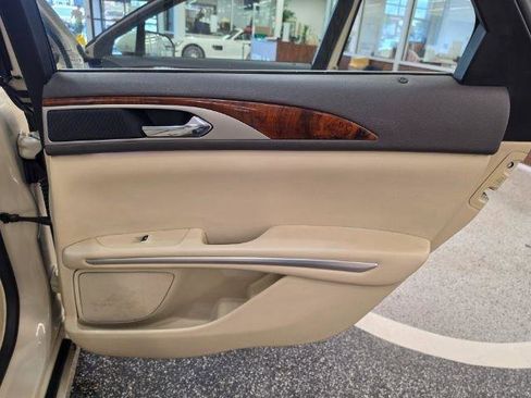 Used 2015 Lincoln MKZ w/ Technology Package FWD image 29