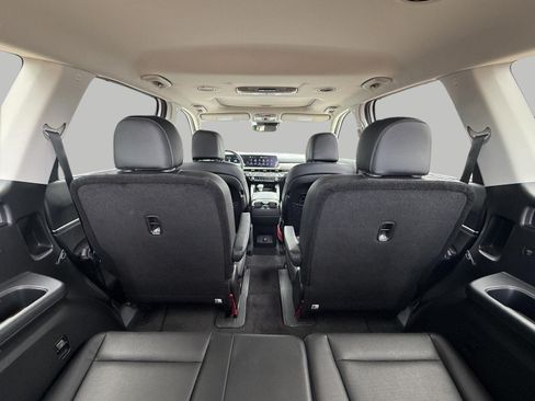 Used 2025 Kia Telluride EX w/ EX Captain's Chair Package AWD/4WD image 29