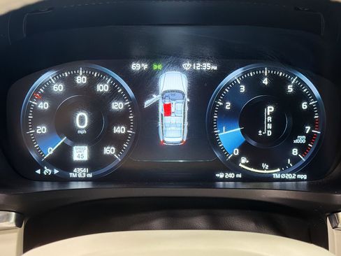 Used 2020 Volvo V60 T5 Cross Country image 38