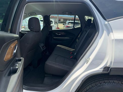 Used 2019 GMC Terrain SLE w/ Driver Convenience Package FWD image 11