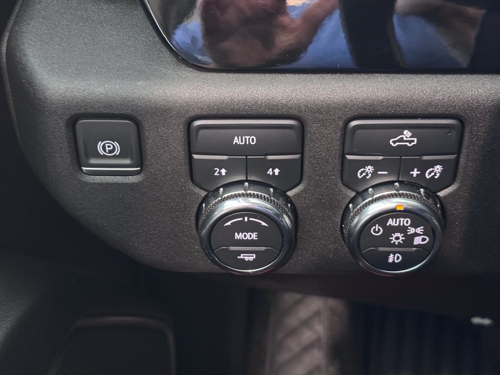 Certified 2024 GMC Sierra 1500 Elevation AWD/4WD image 23