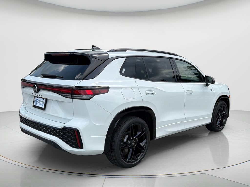 New 2026 Volkswagen Tiguan SE R-Line FWD image 6
