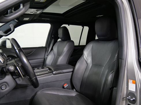 Used 2023 Lexus LX 600 4WD w/ Luxury Package image 11