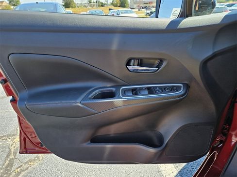 New 2025 Nissan Versa SR w/ Trunk Package image 13