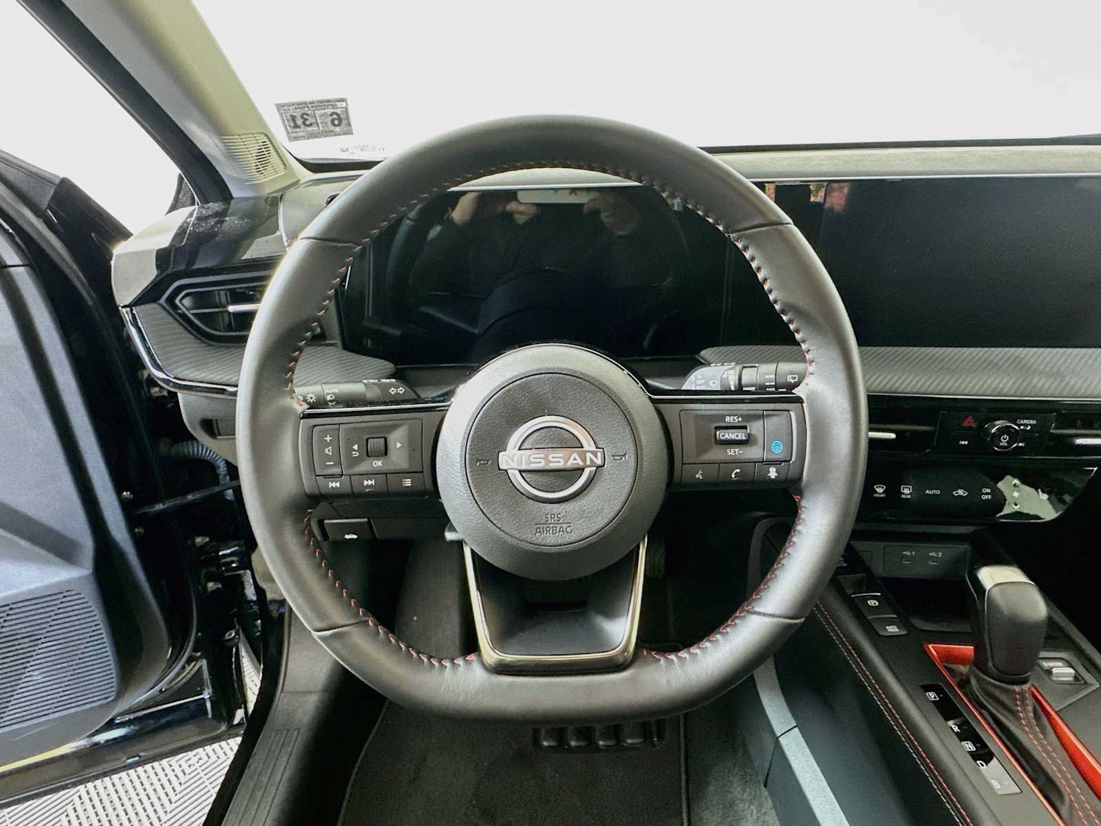 Used 2026 Nissan Kicks SR w/ Cold Weather Package AWD/4WD image 9