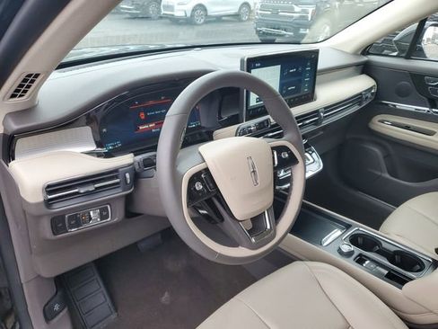 Certified 2023 Lincoln Corsair Standard w/ Equipment Group 101A image 13