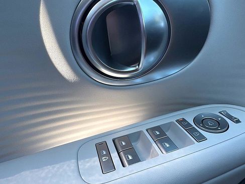 New 2026 Hyundai Ioniq 9 SEL image 15