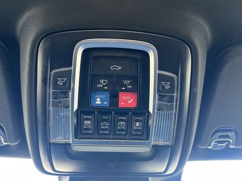 Used 2024 RAM 1500 Limited image 16