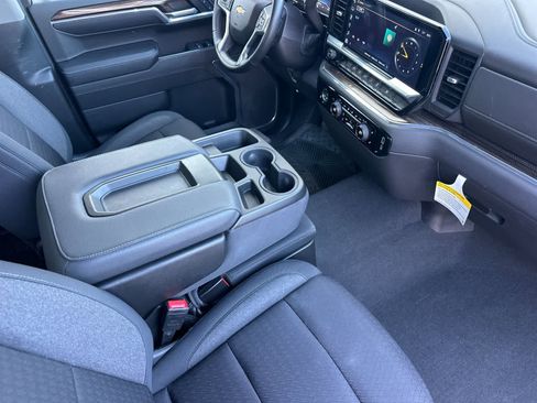 Used 2024 Chevrolet Silverado 1500 LT AWD/4WD image 15