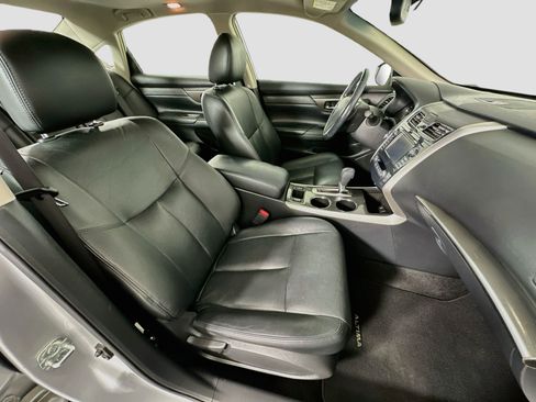 Used 2013 Nissan Altima 2.5 SL w/ Technology Pkg FWD image 31