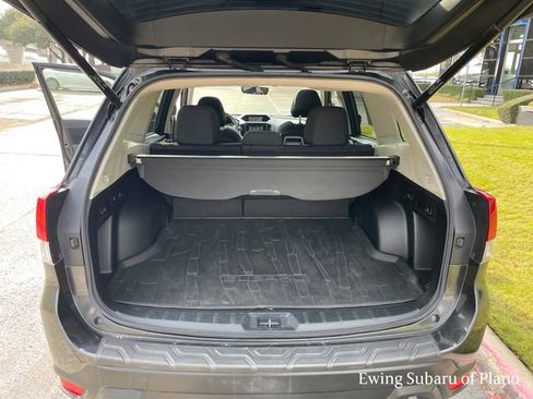 Used 2019 Subaru Forester Premium image 32