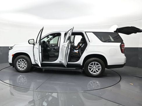 Used 2024 Chevrolet Tahoe LS RWD image 30