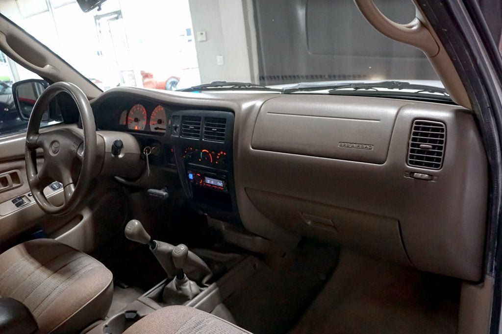 Used 2004 Toyota Tacoma 4x4 Xtracab V6 image 50