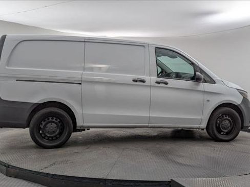 Used 2019 Mercedes-Benz Metris w/ Convenience Package image 9